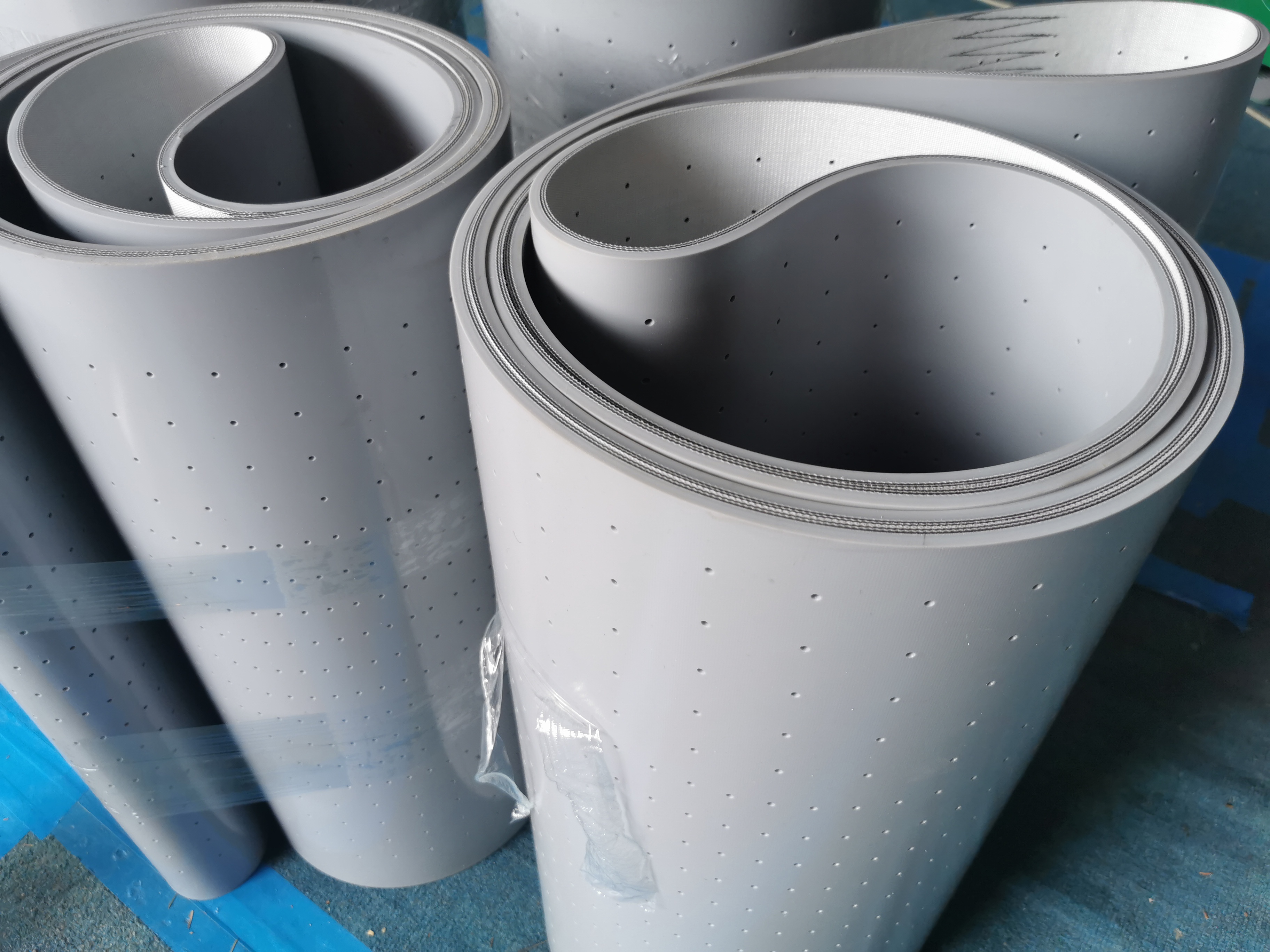 7.0灰色去毛刺機(jī)打磨機(jī)砂光機(jī)打孔輸送帶