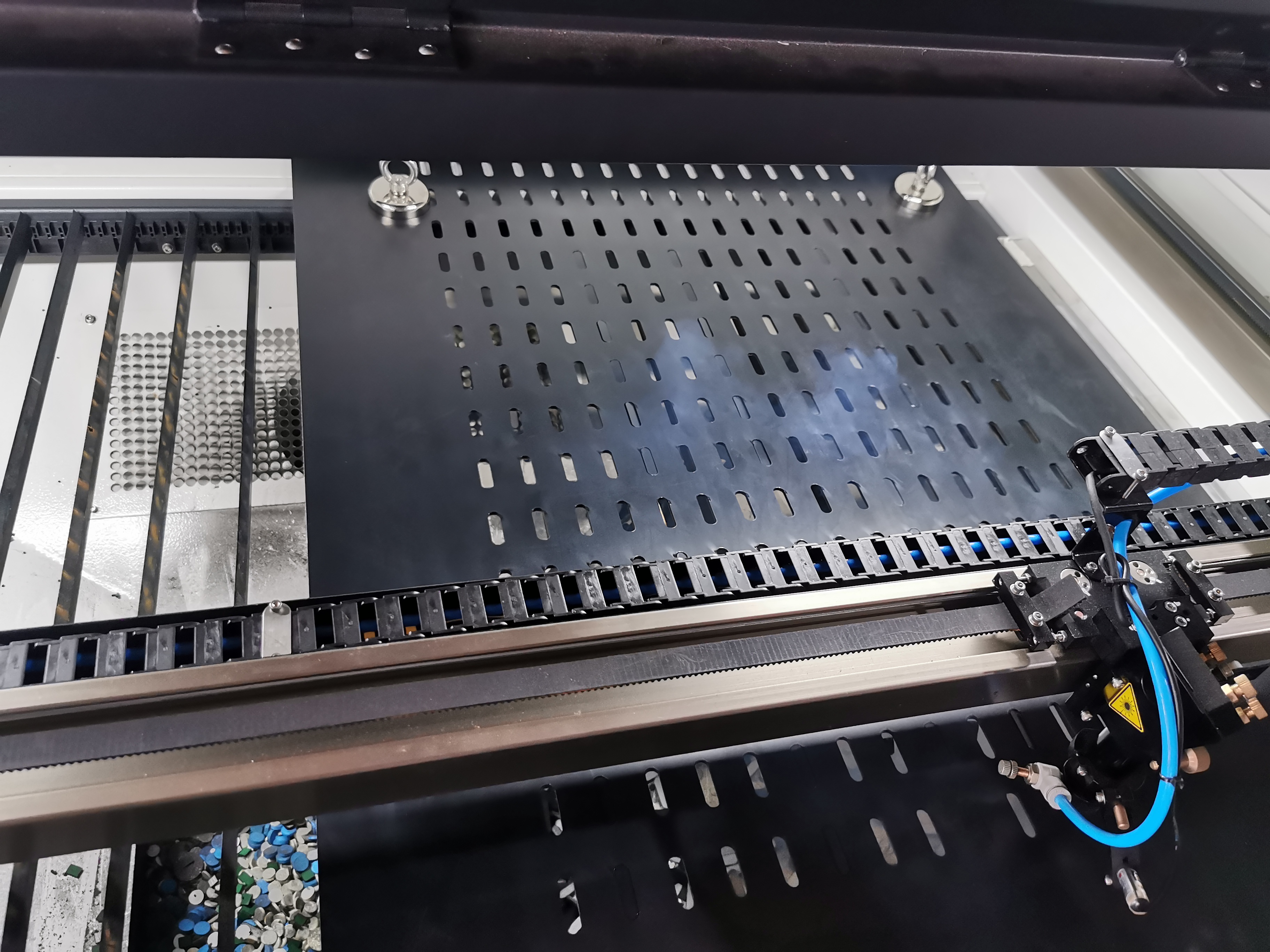 新能源鋰電池打孔輸送帶綠色黃色抗靜電打孔輸送帶